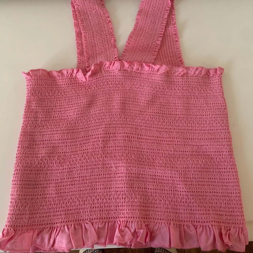 Pink cropped shirt